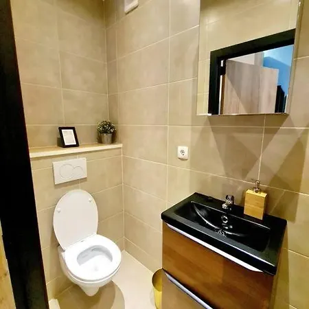 New 2 Bedrooms Luxury Flat - 19 Apartment *